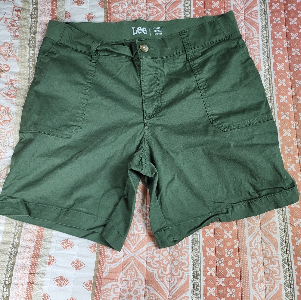 Lee Shorts Khaki Green 12M
